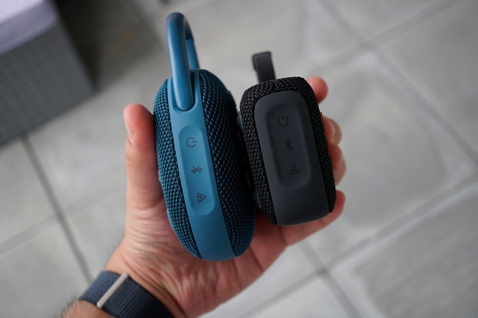 JBL Clip 5 vs. JBL Go 4