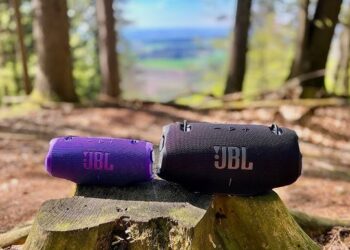 JBL Charge 6 vs JBL Xtreme 4