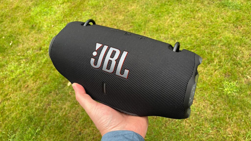 JBL Charge 6 vs JBL Xtreme 4