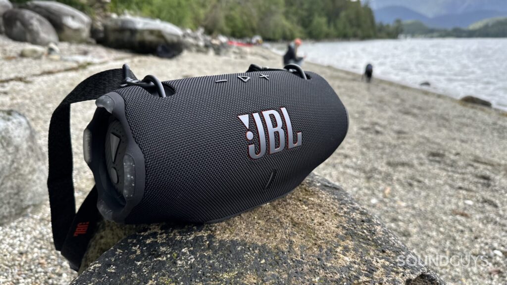 JBL Charge 6 vs JBL Xtreme 4