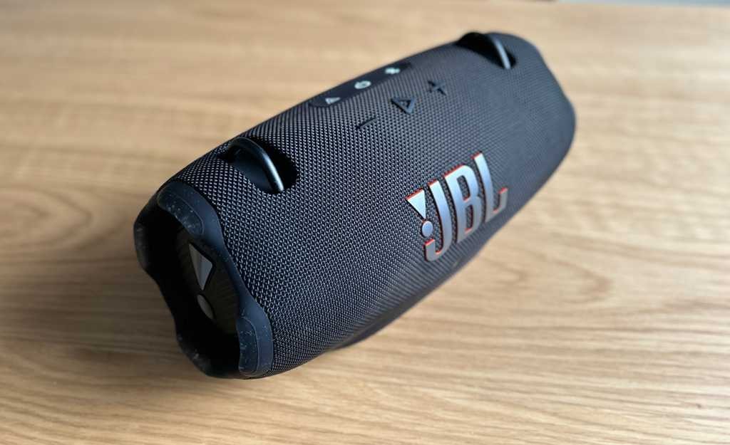 JBL Flip 7 vs JBL Xtreme 4