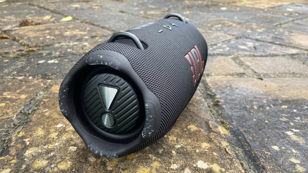JBL Flip 7 vs JBL Xtreme 4