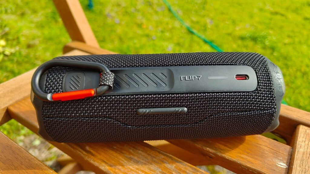 JBL Flip 7 vs JBL Xtreme 4