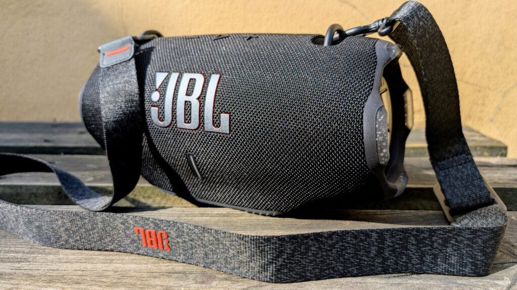 JBL Flip 7 vs JBL Xtreme 4