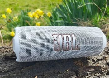 JBL Flip 7 vs JBL Xtreme 4