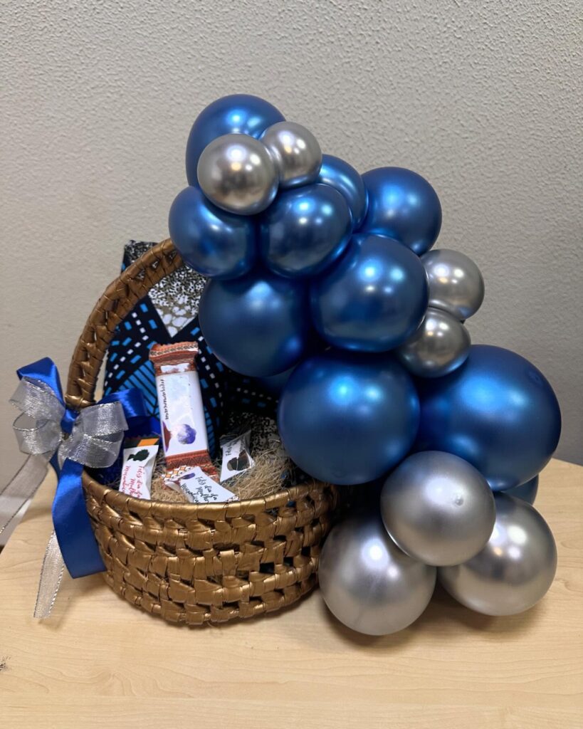 Arranjos com balões personalizados
