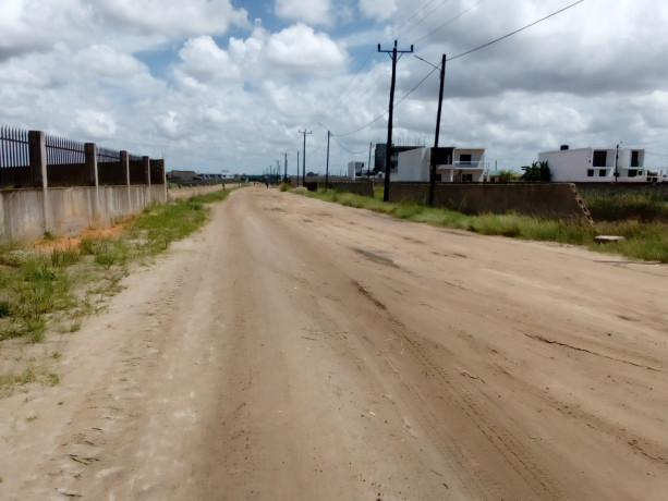 terreno-2040-costa-do-sol-vip-trespassa-se-big-0