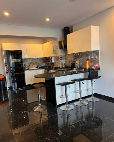 vende-se-luxuoso-apartamento-t1-no-deco-assos-com-vista-ao-mar-big-1