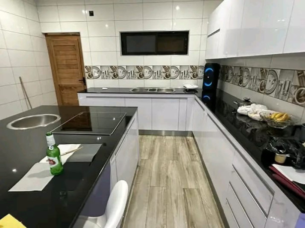 vende-se-luxuosa-moradia-t4-no-tchumene-2-big-3