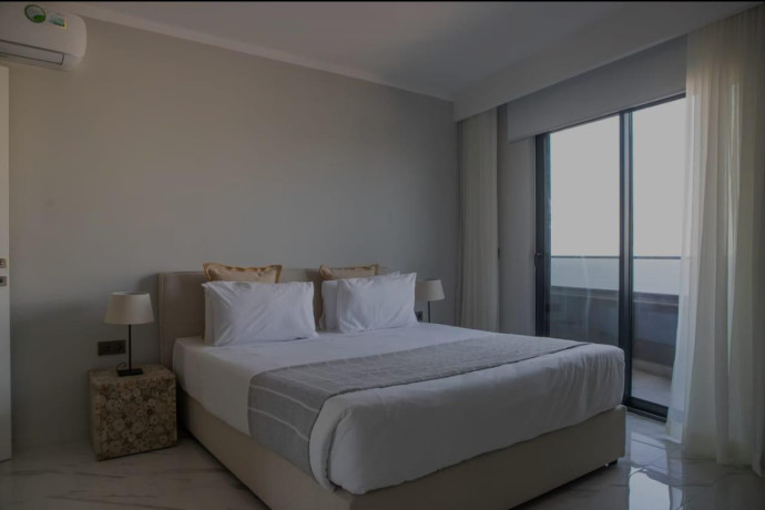 arrenda-se-luxuoso-apartamento-t1-mobilado-no-park-moza-big-1