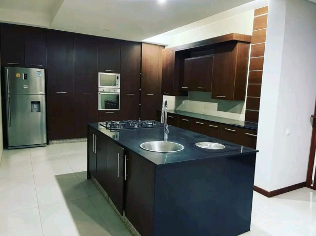 vende-se-luxuosa-moradia-t4-no-triunfo-novo-costa-do-sol-big-4