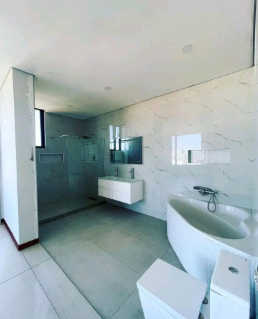 vende-se-luxuosa-moradia-t4-no-triunfo-novo-costa-do-sol-big-2