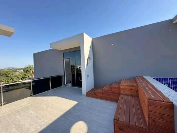 vende-se-luxuosa-moradia-t4-duplex-no-tchumene-1-big-4