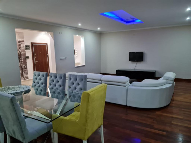 vende-se-luxuoso-apartamento-t3-no-condominio-garden-park-big-0