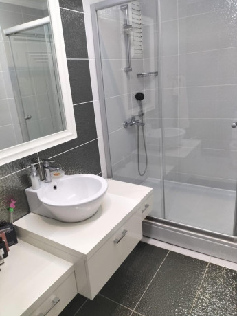 vende-se-luxuoso-apartamento-t3-no-condominio-garden-park-big-2