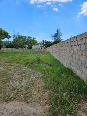 vendo-propriedade-c-muro-chiango-5070-prox-condominios-ss-construcoes-big-2