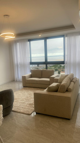 arrenda-se-luxuoso-apartamento-t2-mobilado-no-condominio-aura-residence-big-1