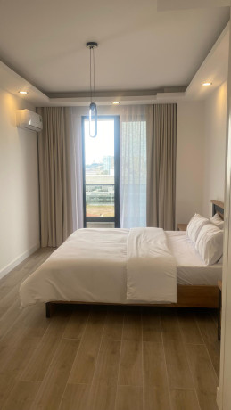 arrenda-se-luxuoso-apartamento-t2-mobilado-no-condominio-aura-residence-big-2