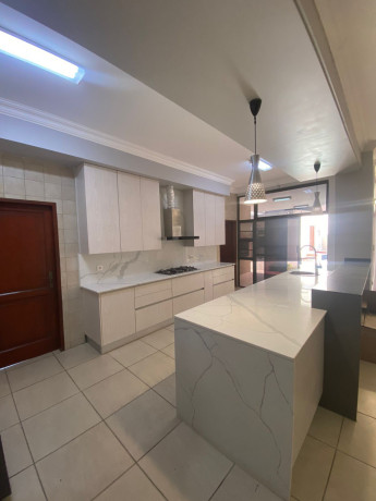 vende-se-luxuosa-moradia-t4-no-triunfo-novo-big-2
