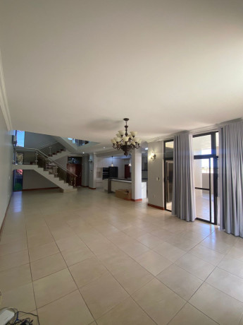 vende-se-luxuosa-moradia-t4-no-triunfo-novo-big-1