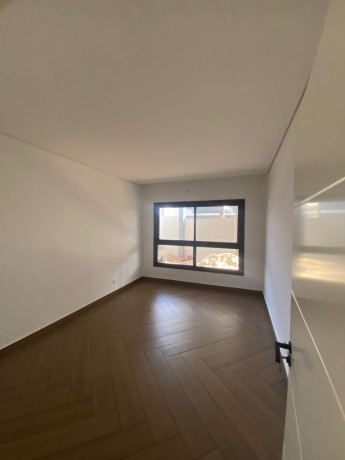 vende-se-luxuosa-moradia-t31-no-triunfo-novo-big-4