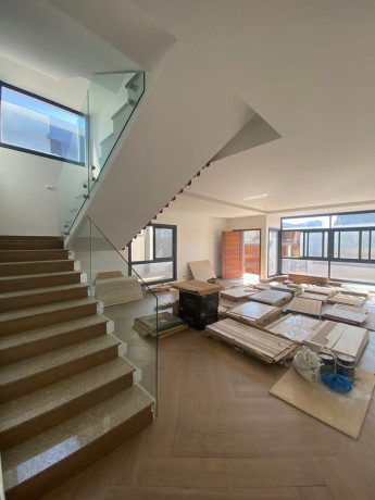 vende-se-luxuosa-moradia-t31-no-triunfo-novo-big-1