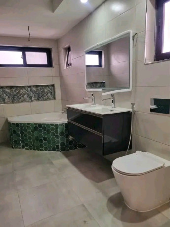 vende-se-luxuosa-moradia-t4-no-triunfo-novo-big-4