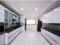 arrenda-se-luxuoso-apartamento-t4-no-maputo-beach-front-small-1