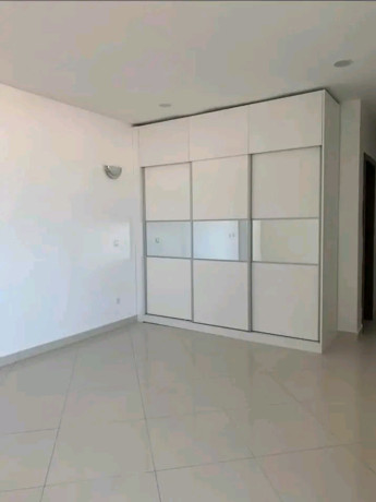 arrenda-se-luxuoso-apartamento-t4-no-maputo-beach-front-big-2