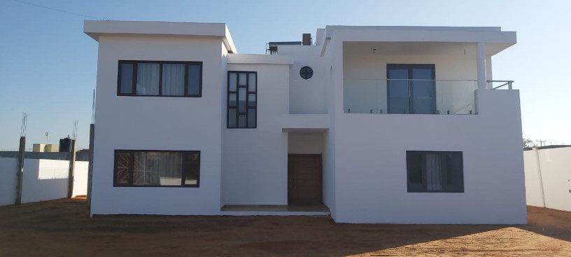baixou-vivenda-t6-rc-suites-vende-se-costa-do-sol-mapulene-vip-big-0