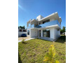 arrenda-se-luxuosa-moradia-t4-no-chiango-small-0