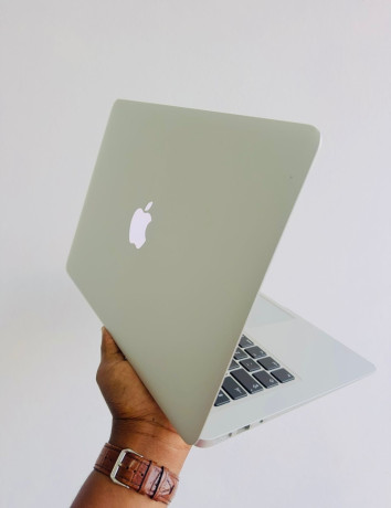 macbook-air-2015-i5-8gb-ram-256gb-ssd-big-2