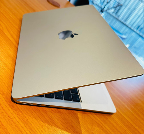 macbook-air-m-256gb-8gb-big-0