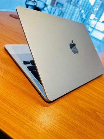 macbook-air-m-256gb-8gb-big-1