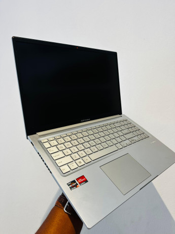 laptop-asus-vivobook-amd-ryzen-5-5600h-8gb-ram-512gb-ssd-amd-graphics-big-2