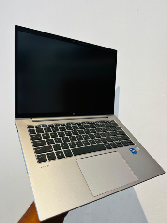 laptop-hp-zbook-firefly-g10-mobile-workstation-14-i7-13th-16gb-ram-256gb-ssd-big-0