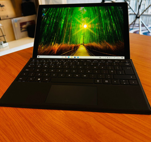 microsoft-surface-detachable-12-touch-i5-7th-256gb-ssd-8gb-ram-big-0