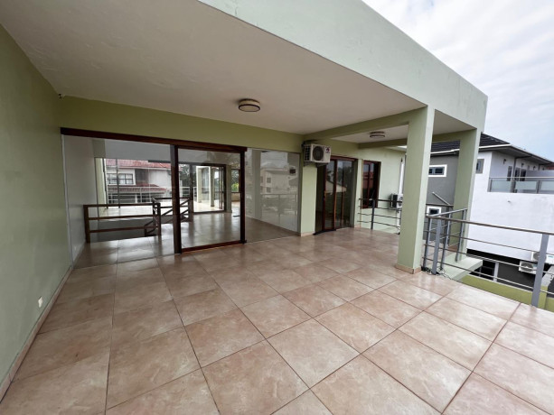 arrendam-se-moradia-t4-no-triunfo-proximo-a-marginal-com-boa-localizacao-big-2