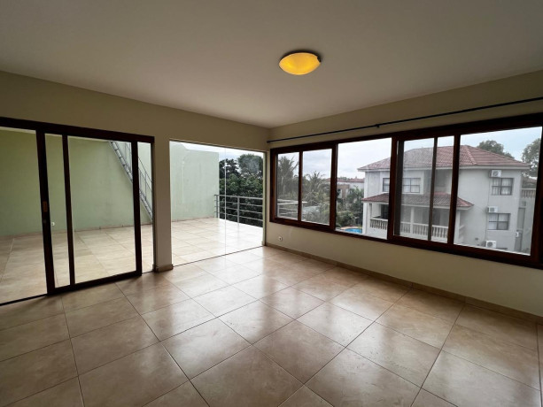 arrendam-se-moradia-t4-no-triunfo-proximo-a-marginal-com-boa-localizacao-big-3