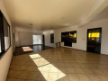arrendam-se-moradia-t4-na-sommershild2-caa-boa-e-pronta-habitar-small-3