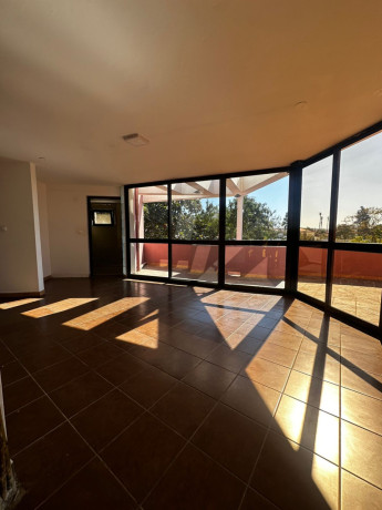 arrendam-se-moradia-t4-na-sommershild2-caa-boa-e-pronta-habitar-big-1