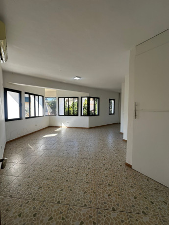 arrendam-se-moradia-t4-na-sommershild2-caa-boa-e-pronta-habitar-big-0