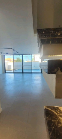 vende-se-luxuosa-moradia-t4-dentro-do-condominio-no-triunfo-novo-big-4