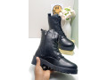 botas-de-cano-alto-em-acabamento-premium-small-0