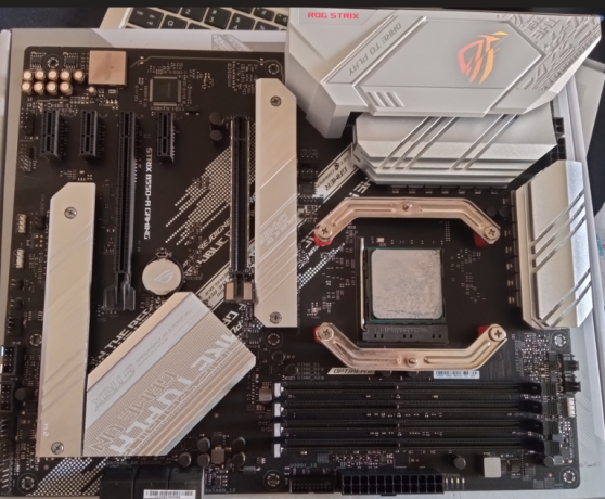 placa-mae-am4-b550-ryzen-3000-5000-big-3