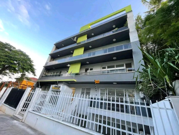arrenda-se-e-vende-se-luxuoso-apartamento-t3-no-condominio-umran-residence-big-4