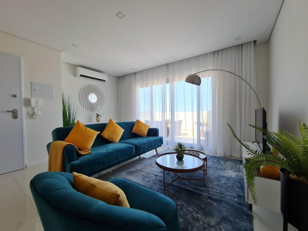 arrenda-se-luxuoso-apartamento-t2-mobilado-no-golf-residence-na-escola-portuguesa-big-0