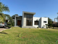 vendo-belissimo-imovel-t3-no-bairro-da-mozal-small-0