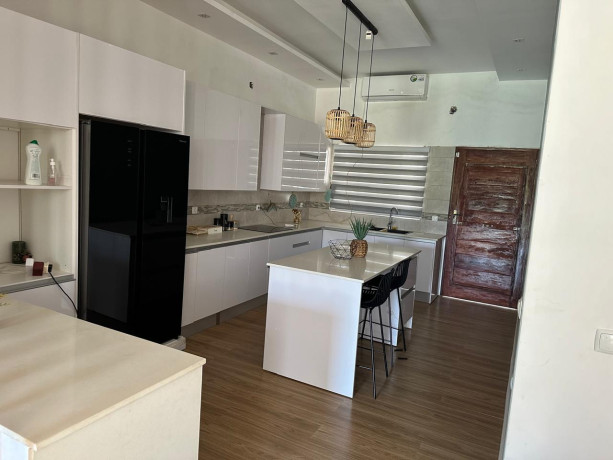 vendo-belissimo-imovel-t3-no-bairro-da-mozal-big-1