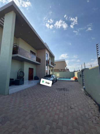 vende-se-luxuosa-moradia-t4-na-costa-do-sol-mapulene-big-2